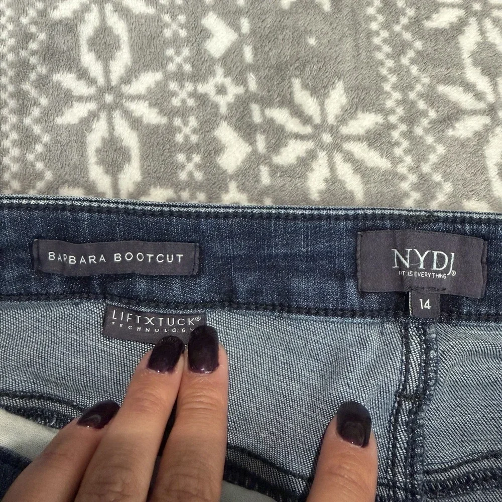 NYDJ Barbara Bootcut Jeans Blue‎ Wash Size 14 Minimalist Casual Modern Timeless